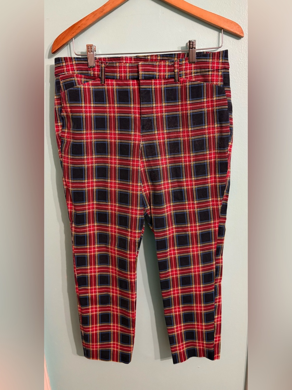 Women’s Old Navy Plaid pixie pants